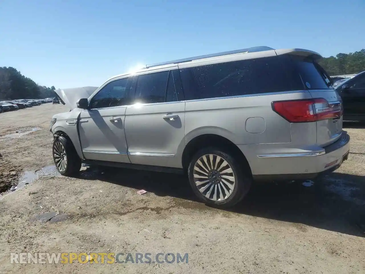 2 Фотография поврежденного автомобиля 5LMJJ3LT1LEL17438 LINCOLN NAVIGATOR 2020
