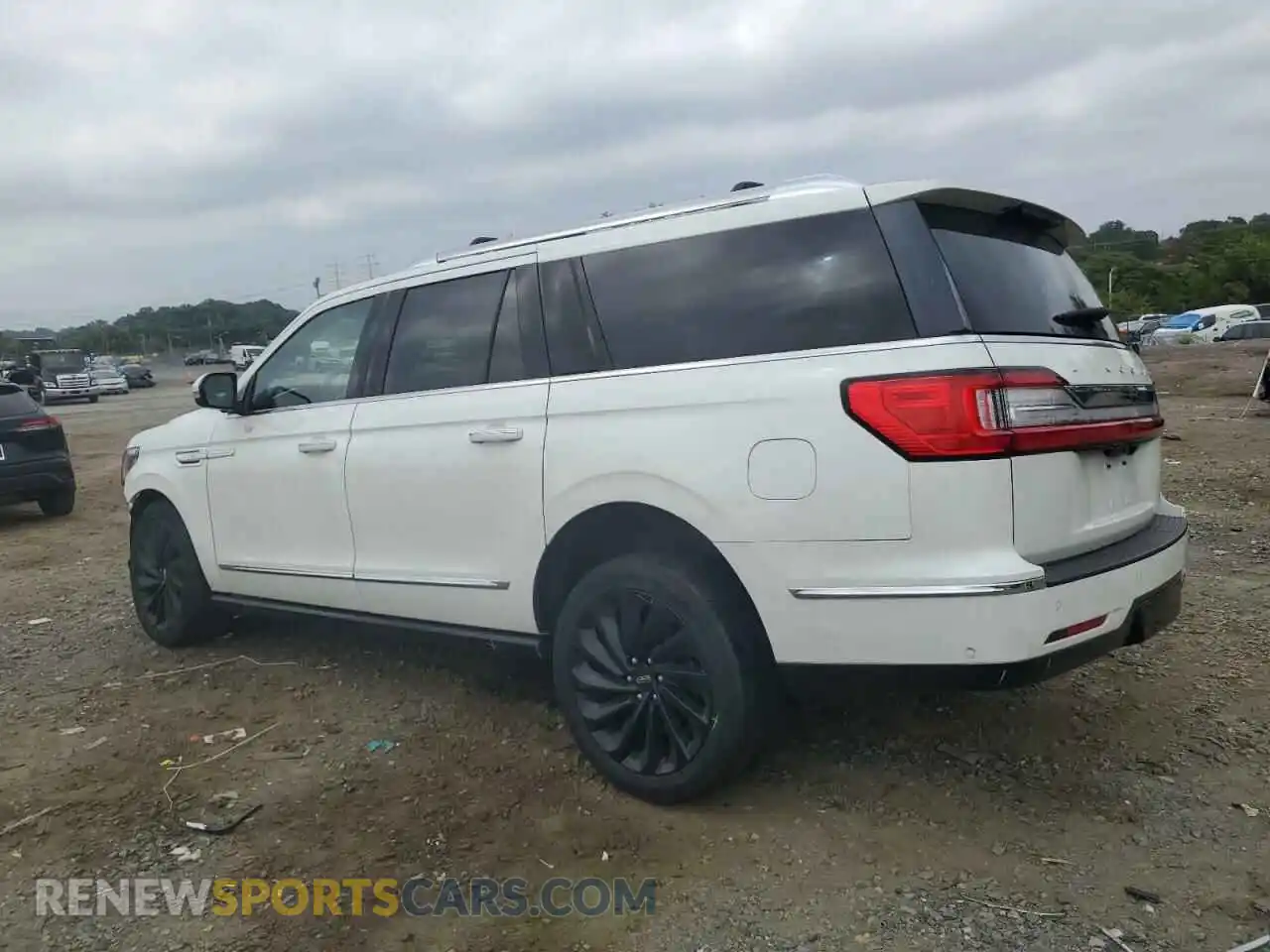 2 Photograph of a damaged car 5LMJJ3LT5LEL06989 LINCOLN NAVIGATOR 2020