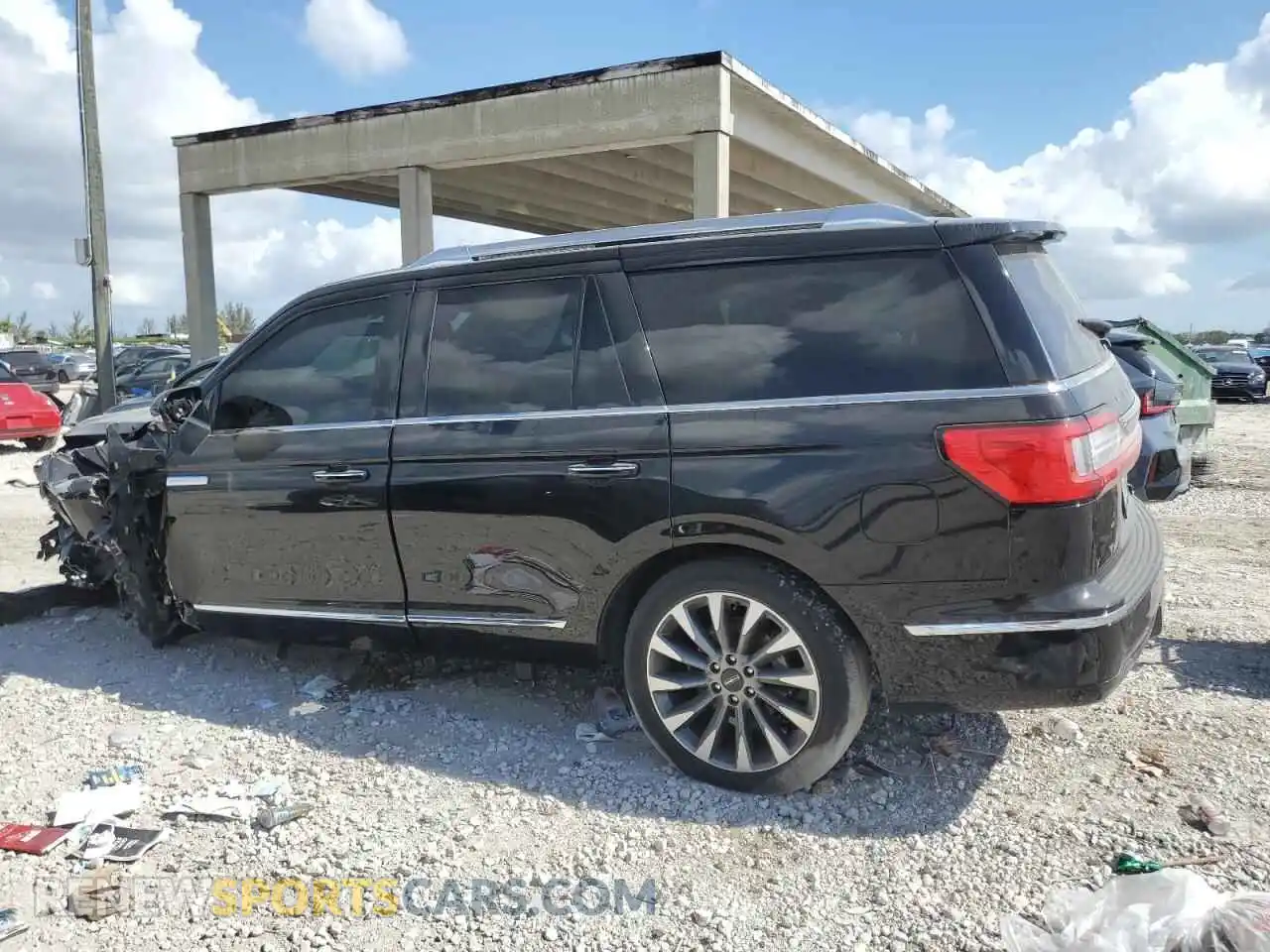 2 fotografías del automóvil dañado 5LMJJ2KT2MEL02847 LINCOLN NAVIGATOR 2021