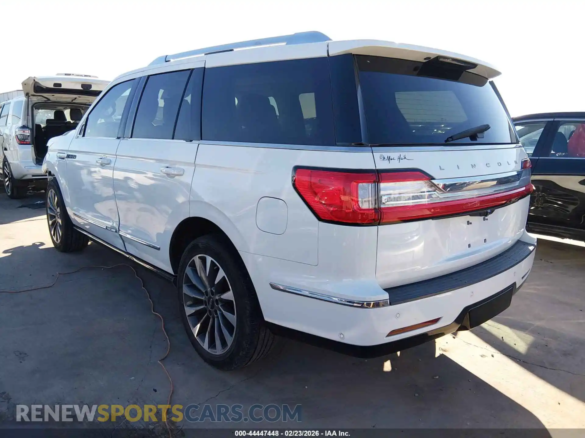 3 fotografías del automóvil dañado 5LMJJ2LT0MEL20441 LINCOLN NAVIGATOR 2021