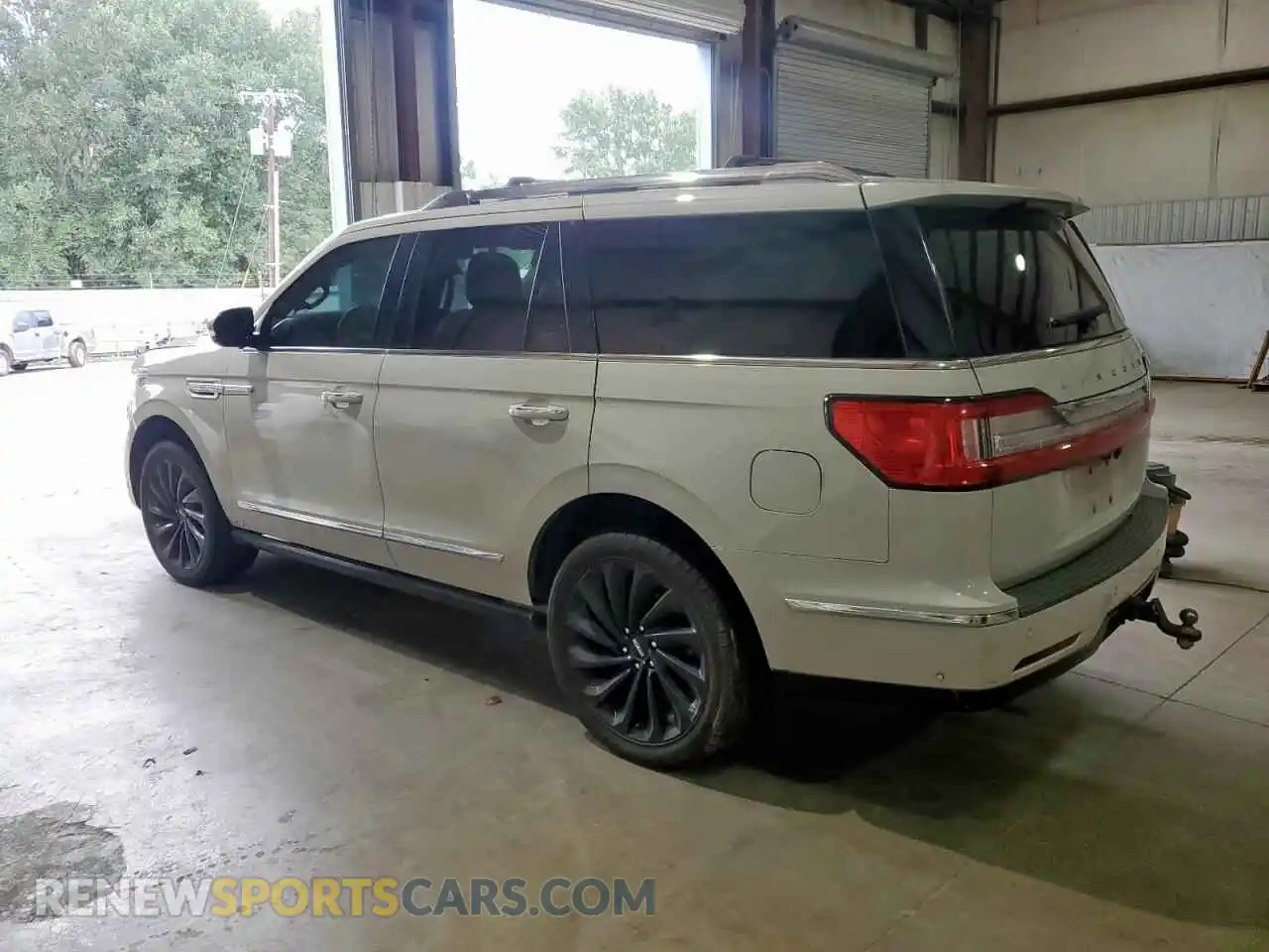 2 fotografías del automóvil dañado 5LMJJ2LT1MEL10954 LINCOLN NAVIGATOR 2021