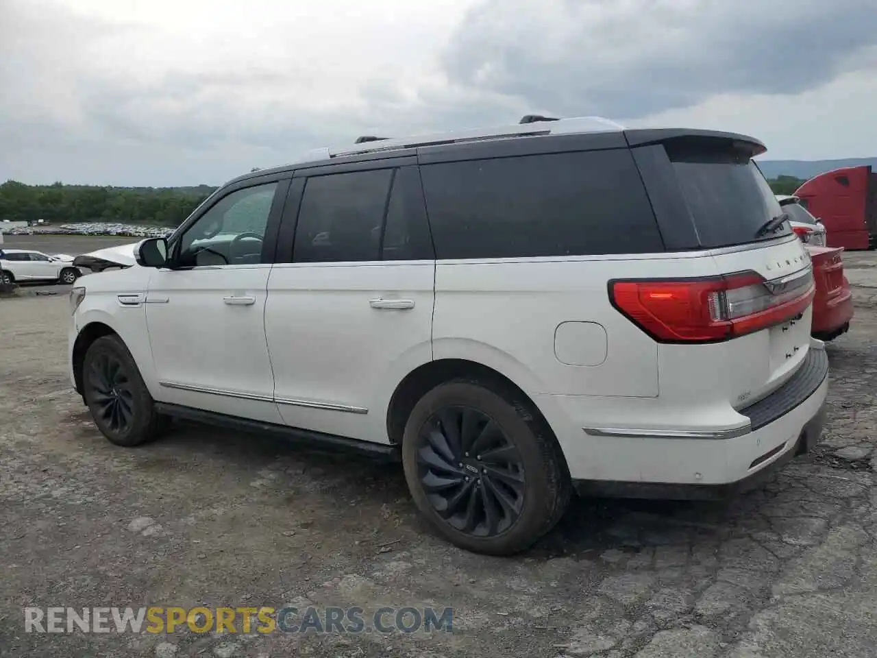 2 fotografías del automóvil dañado 5LMJJ2LT6MEL07189 LINCOLN NAVIGATOR 2021