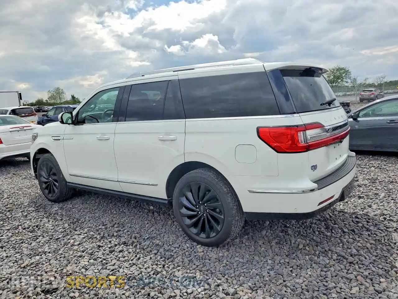 2 Фотография поврежденного автомобиля 5LMJJ2LT7MEL18329 LINCOLN NAVIGATOR 2021