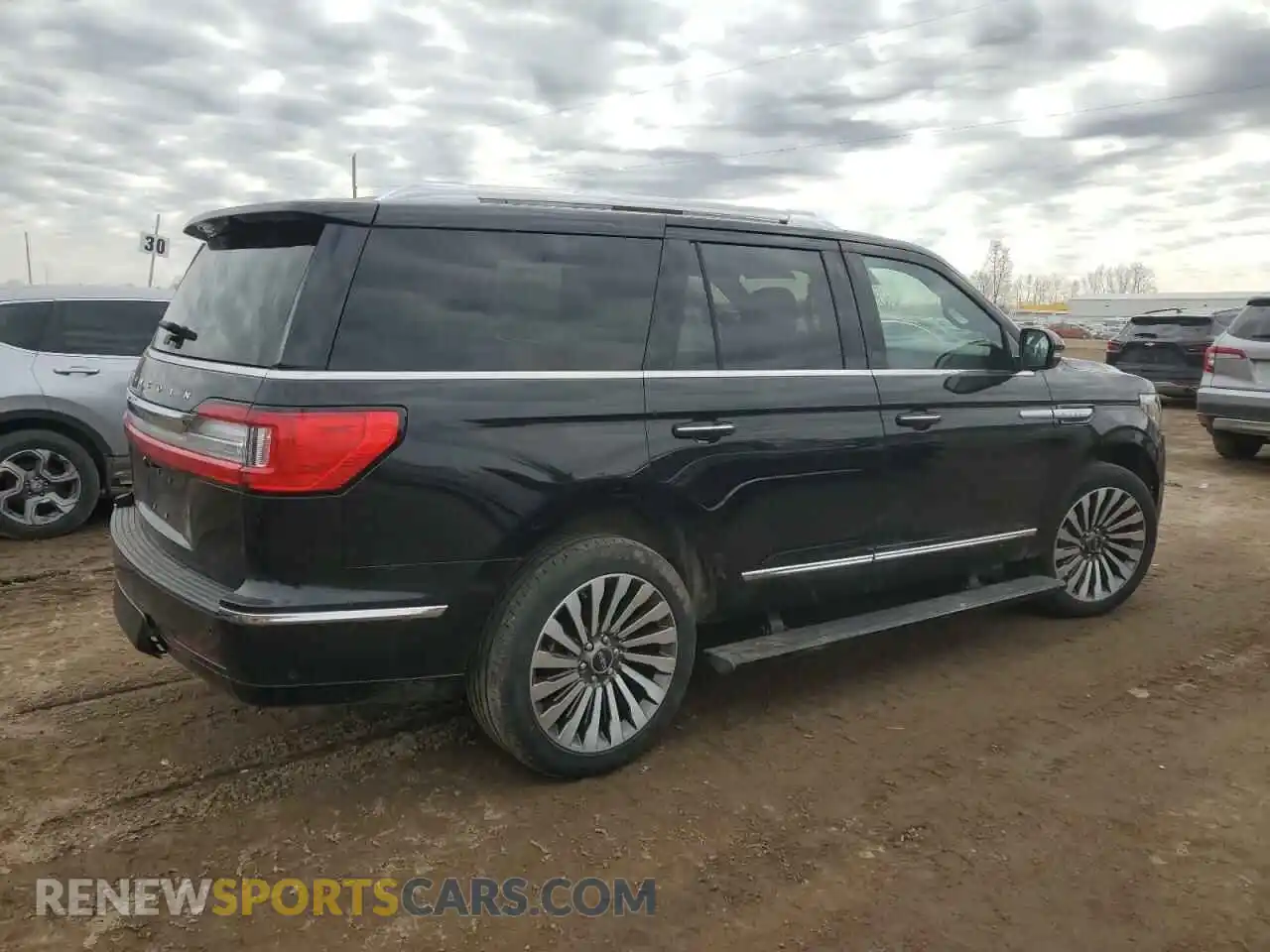 3 fotografías del automóvil dañado 5LMJJ2LT8MEL11194 LINCOLN NAVIGATOR 2021