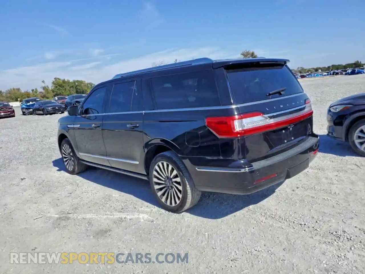 2 fotografías del automóvil dañado 5LMJJ3KT7MEL02851 LINCOLN NAVIGATOR 2021