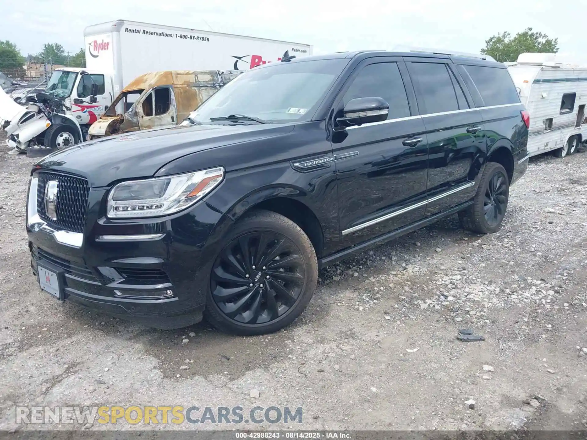 2 fotografías del automóvil dañado 5LMJJ3LT2MEL11231 LINCOLN NAVIGATOR 2021
