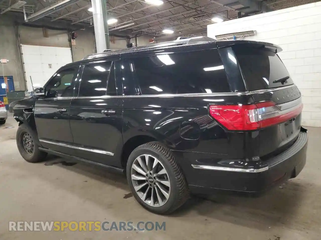 2 fotografías del automóvil dañado 5LMJJ3LT5MEL15449 LINCOLN NAVIGATOR 2021