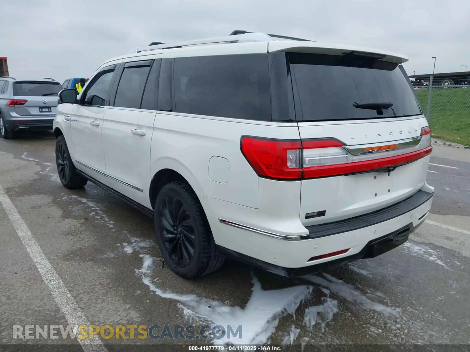 3 fotografías del automóvil dañado 5LMJJ3LT9MEL07595 LINCOLN NAVIGATOR 2021