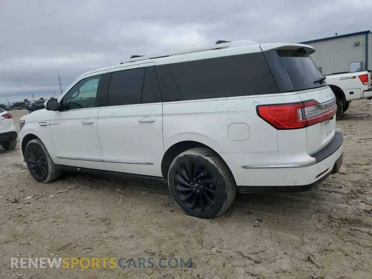 2 fotografías del automóvil dañado 5LMJJ3LTXMEL04771 LINCOLN NAVIGATOR 2021