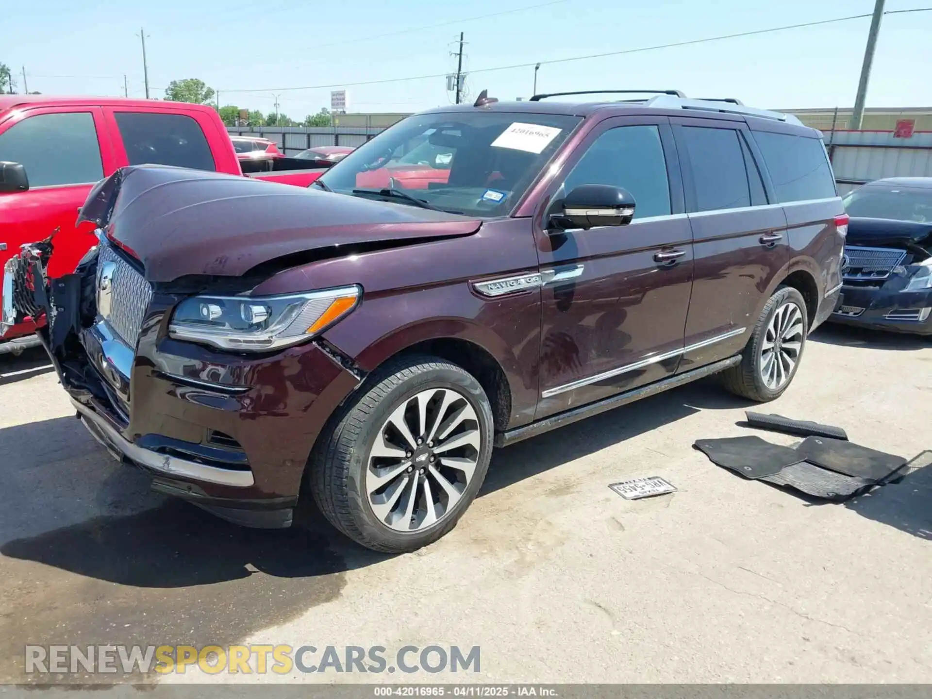 2 Photograph of a damaged car 5LMJJ2LG4PEL01818 LINCOLN NAVIGATOR 2023