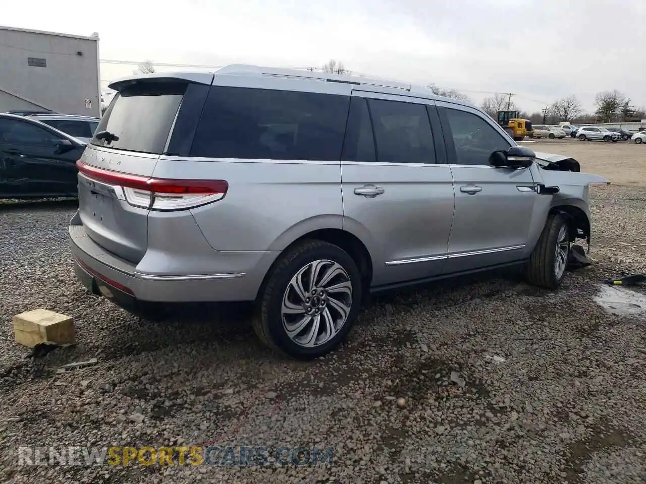 3 Photograph of a damaged car 5LMJJ2LG4PEL05982 LINCOLN NAVIGATOR 2023