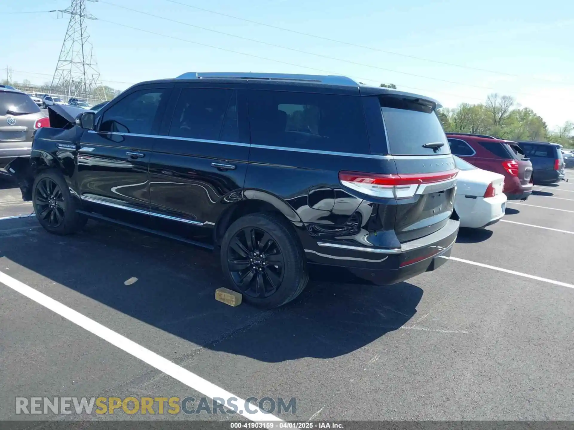 3 Photograph of a damaged car 5LMJJ2LG4PEL08977 LINCOLN NAVIGATOR 2023