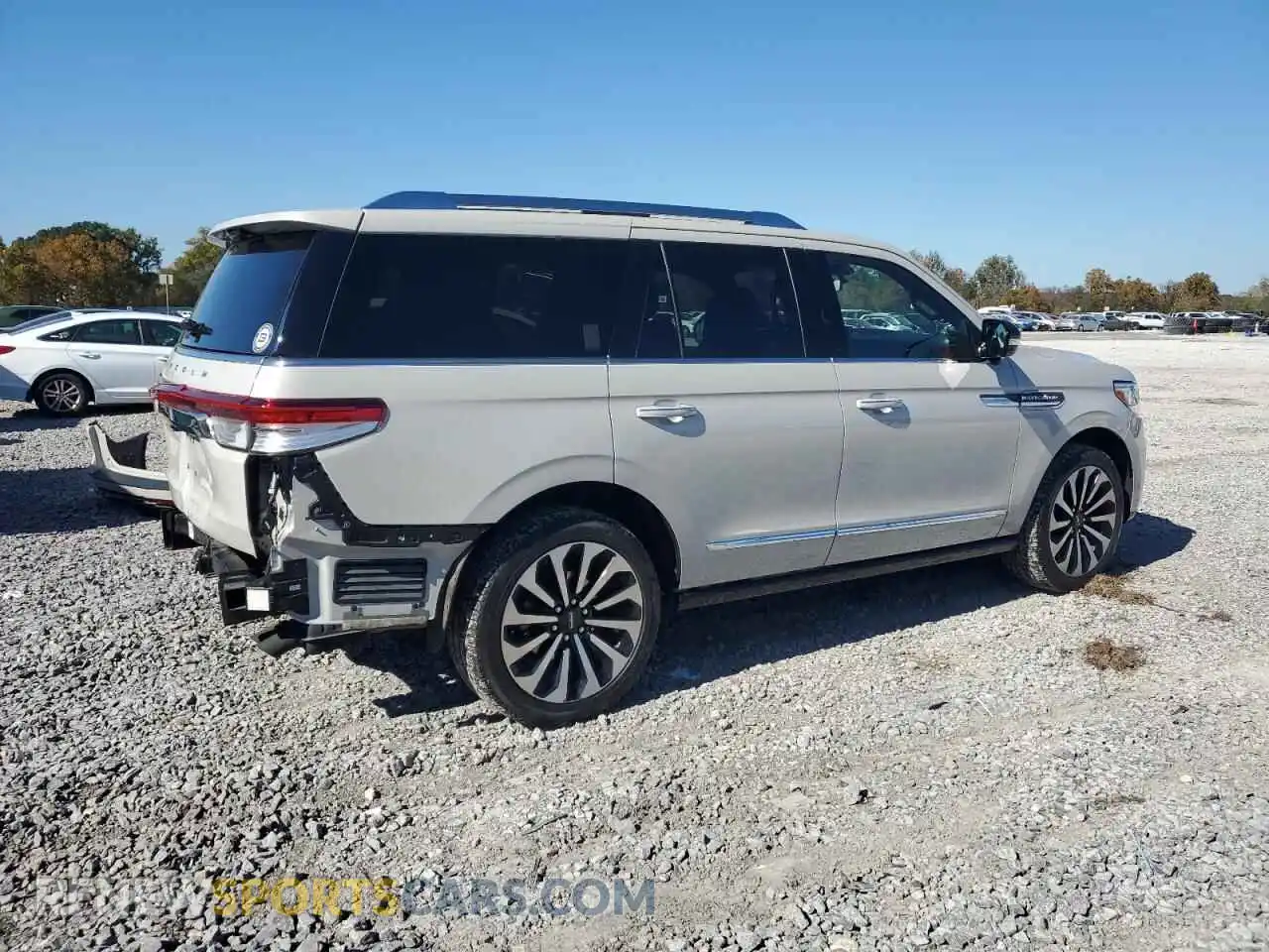 3 Фотография поврежденного автомобиля 5LMJJ2LG8PEL15527 LINCOLN NAVIGATOR 2023