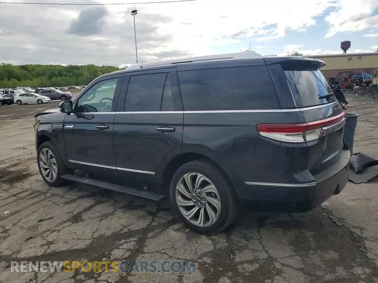 2 Photograph of a damaged car 5LMJJ2LGXPEL06067 LINCOLN NAVIGATOR 2023
