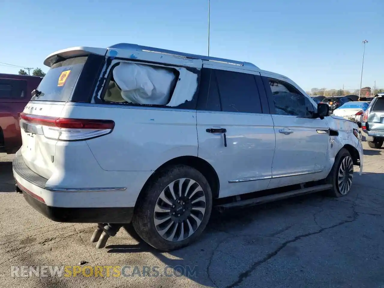 3 Photograph of a damaged car 5LMJJ2TG6PEL00217 LINCOLN NAVIGATOR 2023