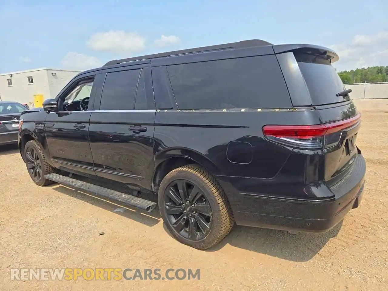 2 Photograph of a damaged car 5LMJJ3LG4PEL09309 LINCOLN NAVIGATOR 2023