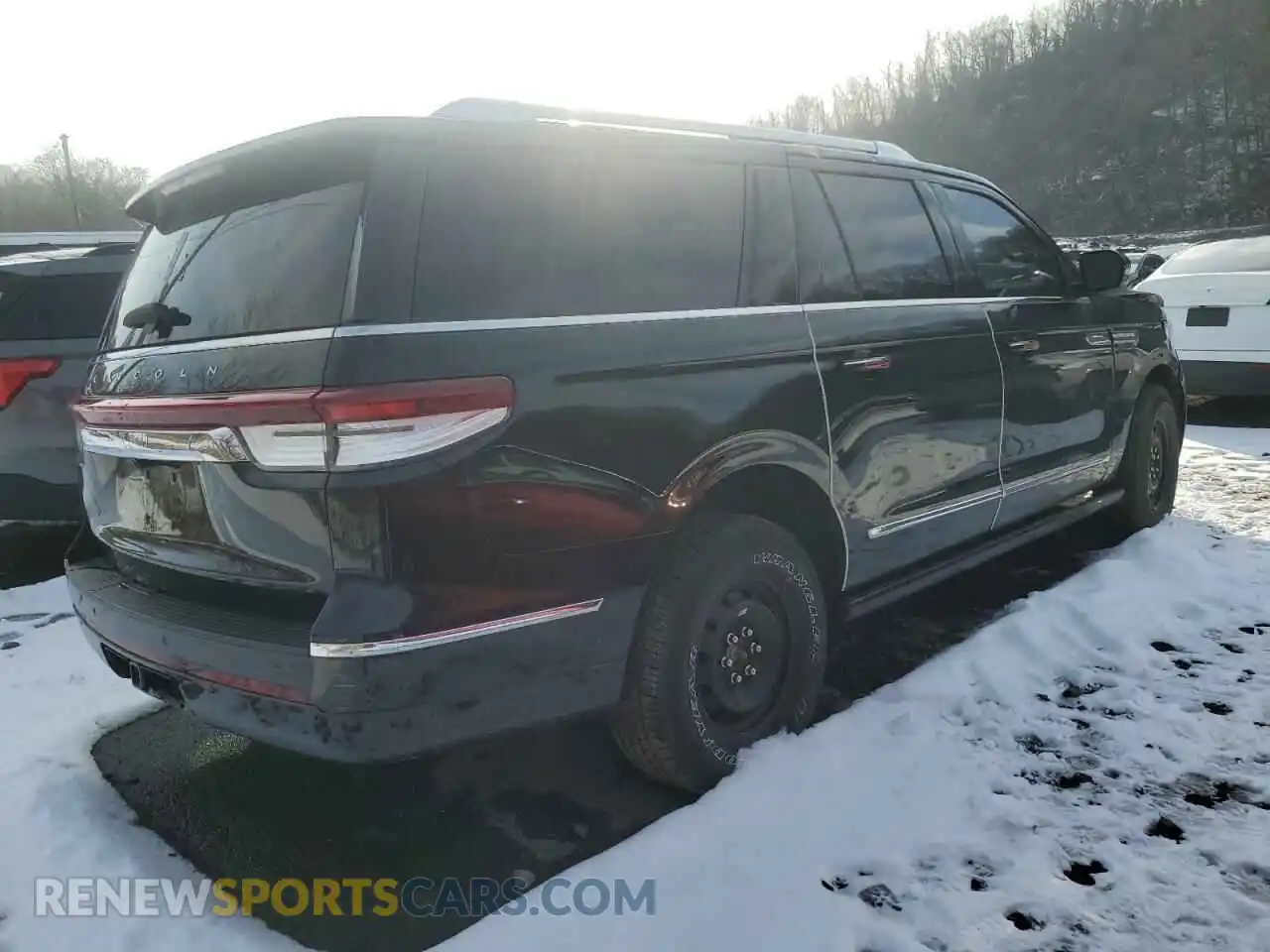 3 Фотография поврежденного автомобиля 5LMJJ3NG4PEL13793 LINCOLN NAVIGATOR 2023