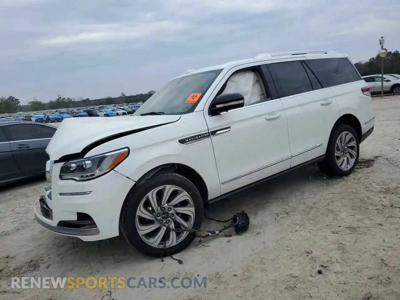 1 Photograph of a damaged car 5LMJJ2LG2REL10830 LINCOLN NAVIGATOR 2024
