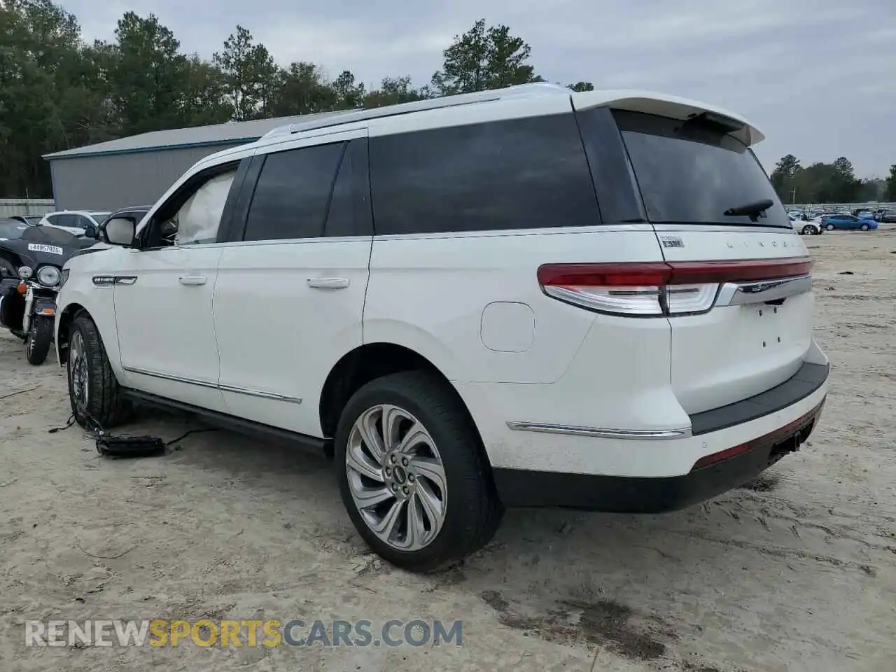 2 Photograph of a damaged car 5LMJJ2LG2REL10830 LINCOLN NAVIGATOR 2024