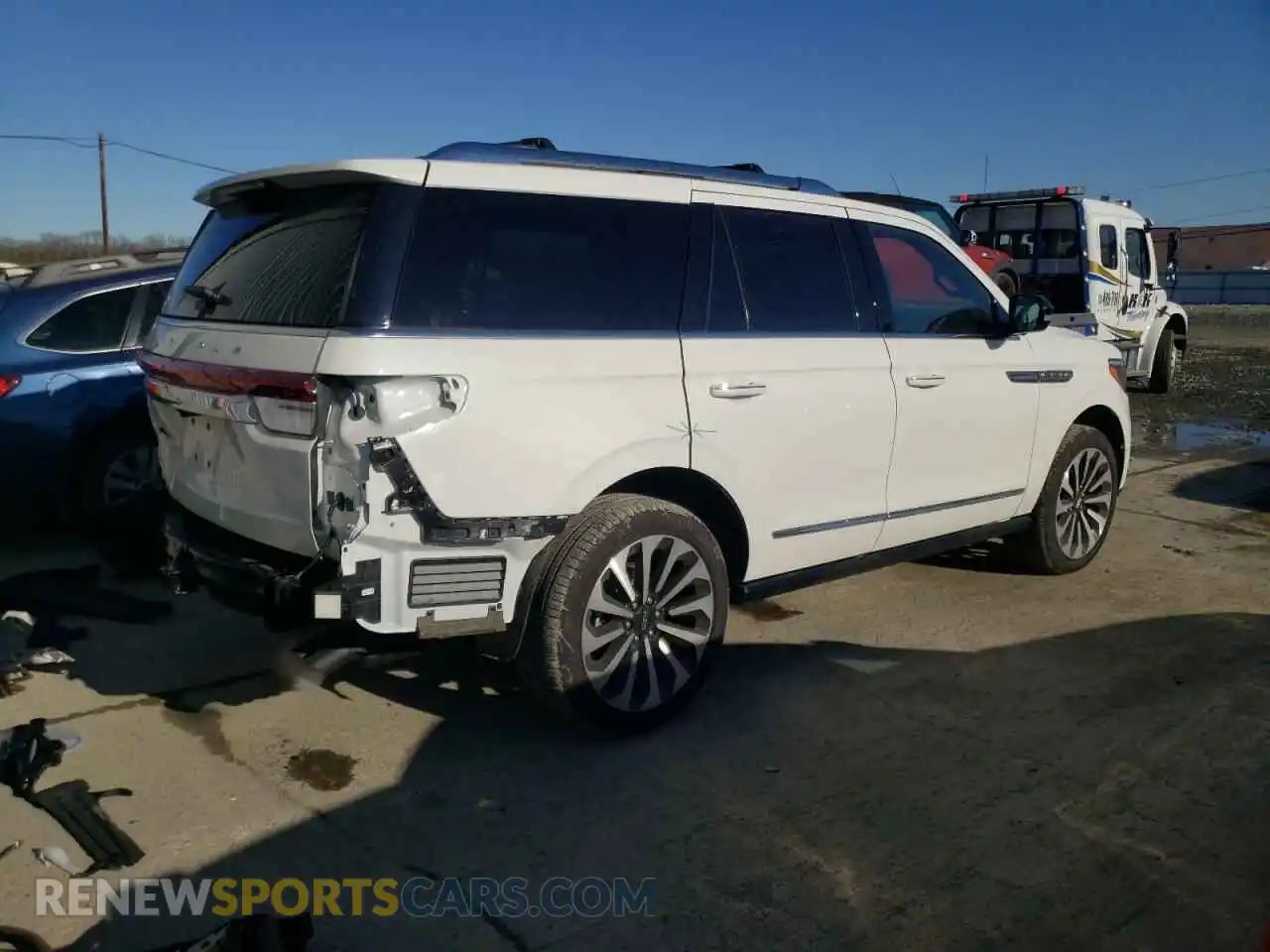 3 fotografías del automóvil dañado 5LMJJ2LG2REL11640 LINCOLN NAVIGATOR 2024