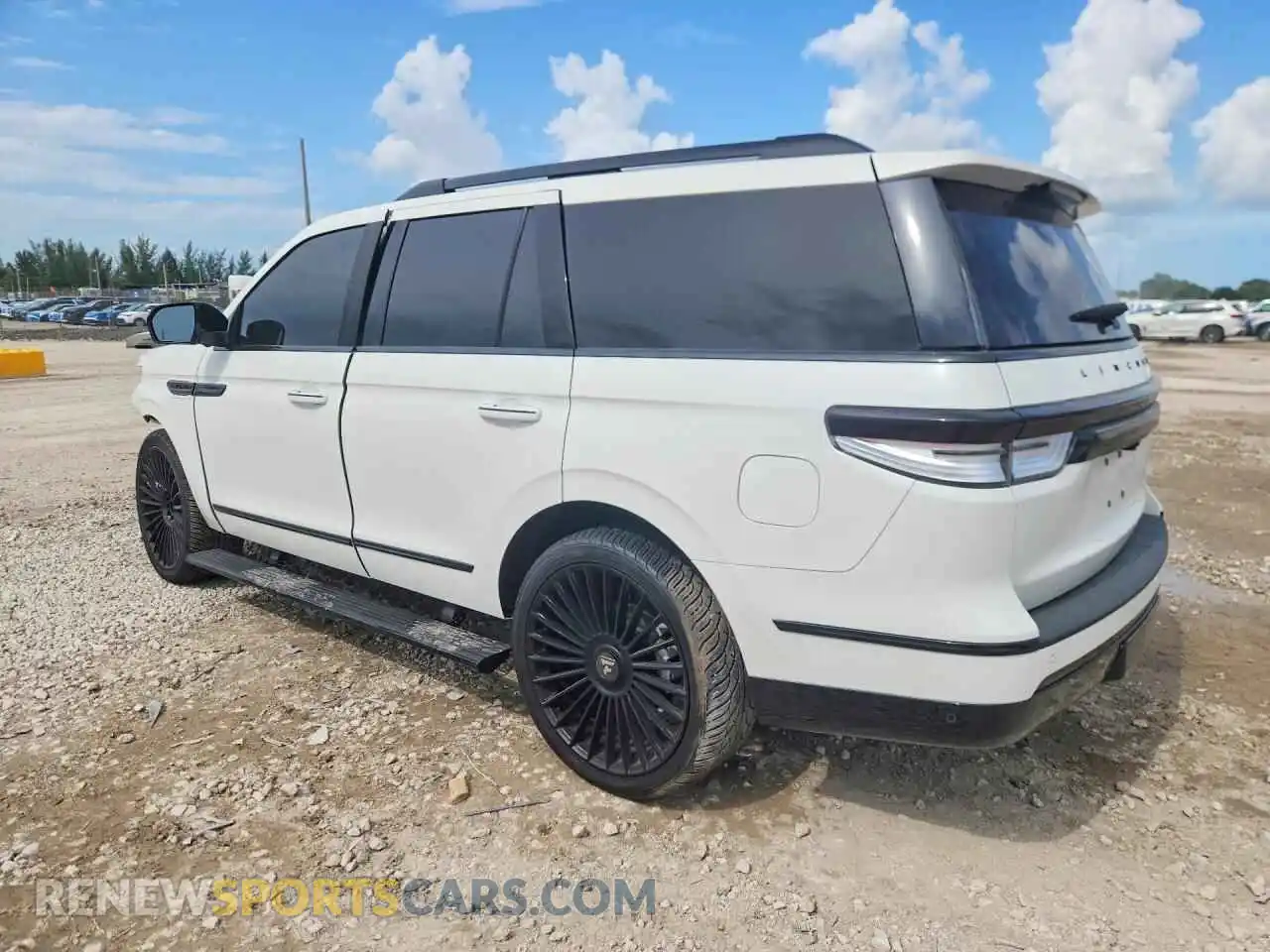 2 Photograph of a damaged car 5LMJJ2LG5REL24575 LINCOLN NAVIGATOR 2024