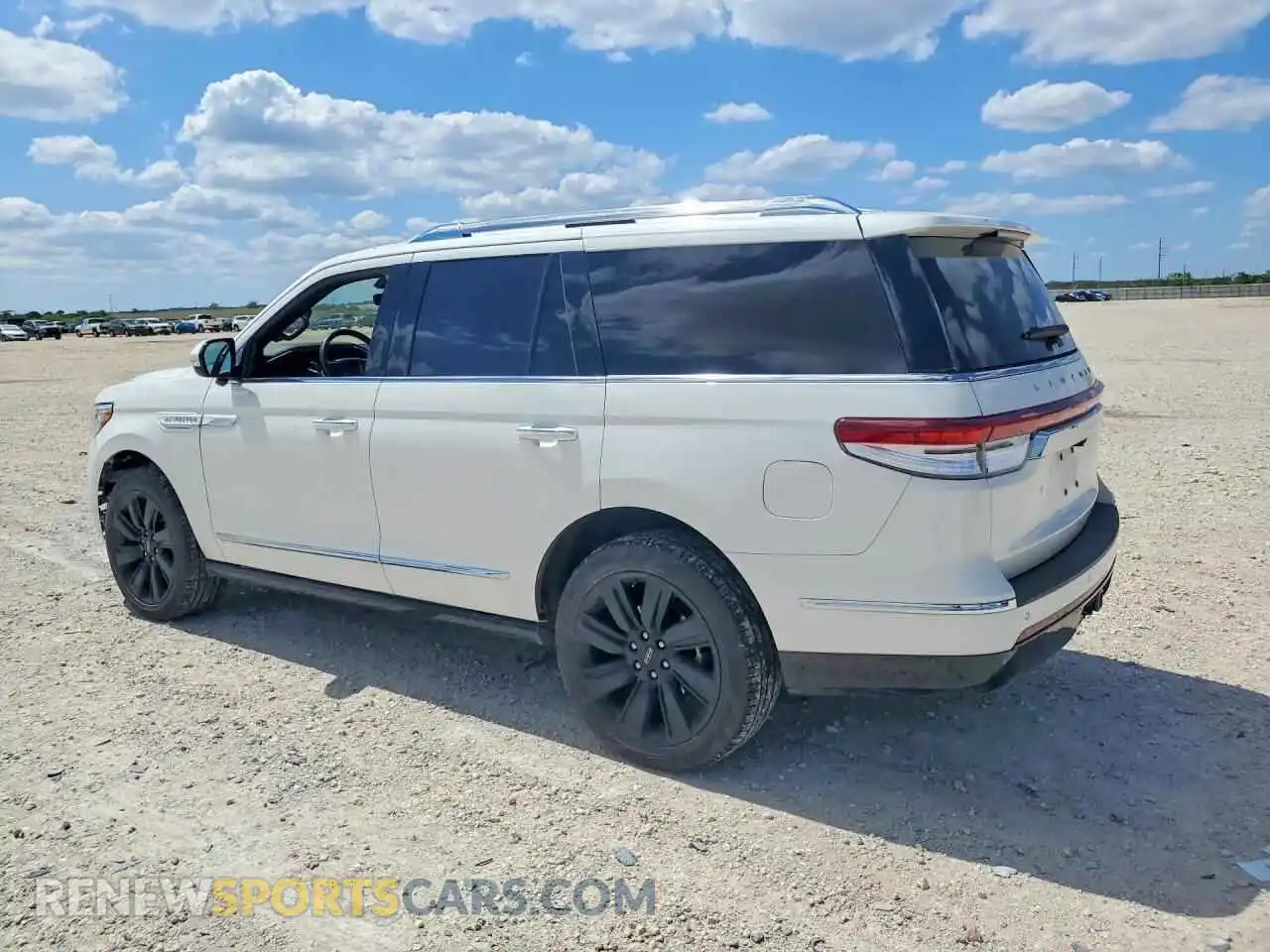 2 Фотография поврежденного автомобиля 5LMJJ2LG7REL08832 LINCOLN NAVIGATOR 2024