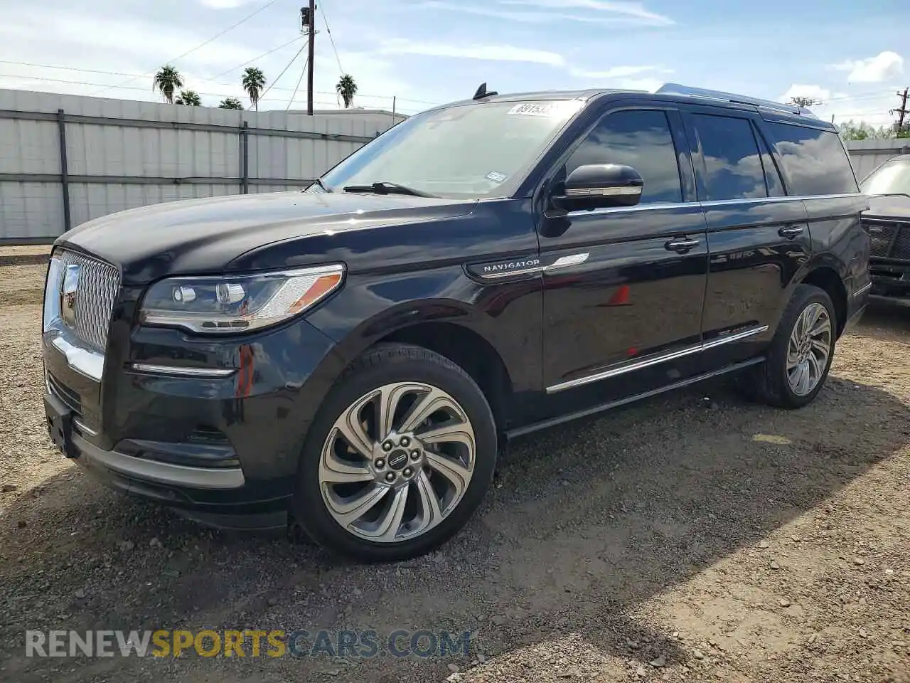 1 Photograph of a damaged car 5LMJJ2LG7REL13657 LINCOLN NAVIGATOR 2024