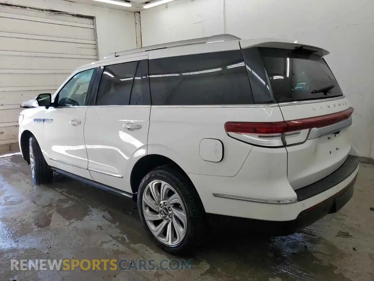 2 Photograph of a damaged car 5LMJJ2LG7REL18874 LINCOLN NAVIGATOR 2024