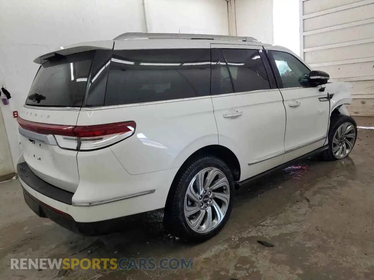 3 Photograph of a damaged car 5LMJJ2LG7REL18874 LINCOLN NAVIGATOR 2024
