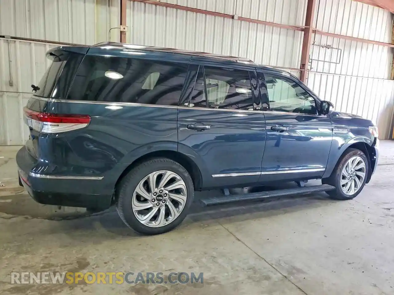 3 Photograph of a damaged car 5LMJJ2LG7REL24030 LINCOLN NAVIGATOR 2024