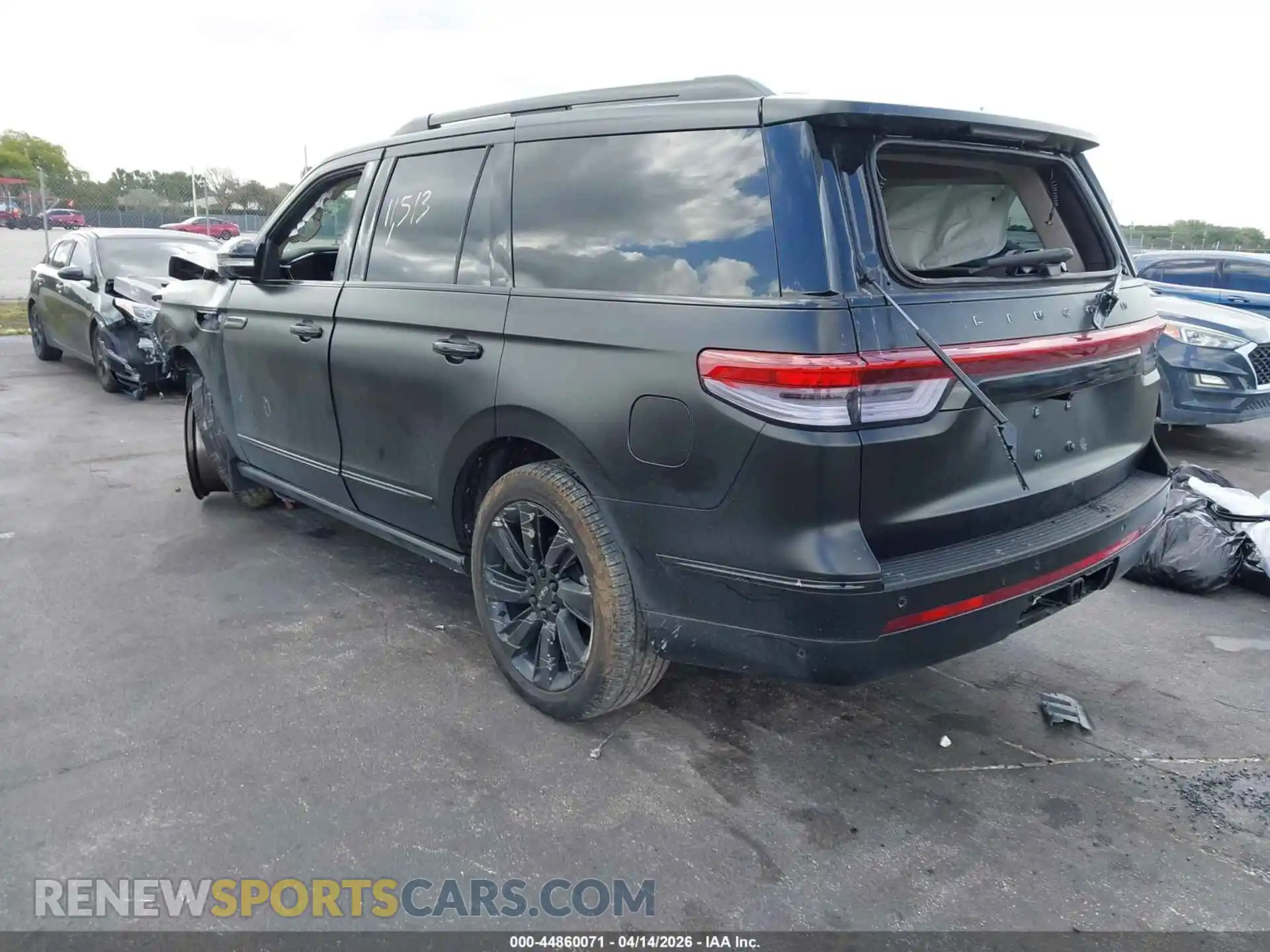 3 Photograph of a damaged car 5LMJJ2LG9REL24479 LINCOLN NAVIGATOR 2024
