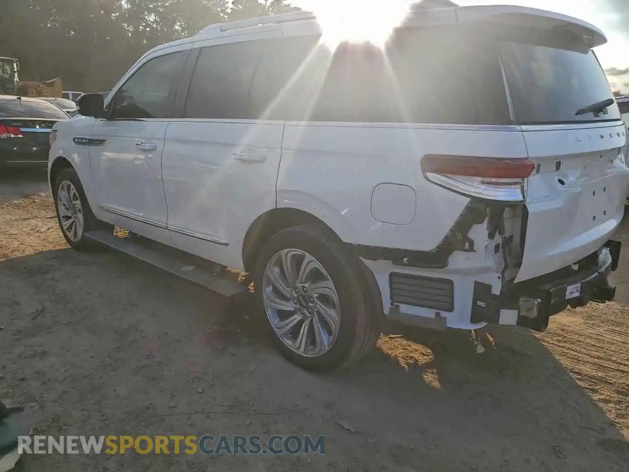 2 Photograph of a damaged car 5LMJJ2NG1REL22092 LINCOLN NAVIGATOR 2024