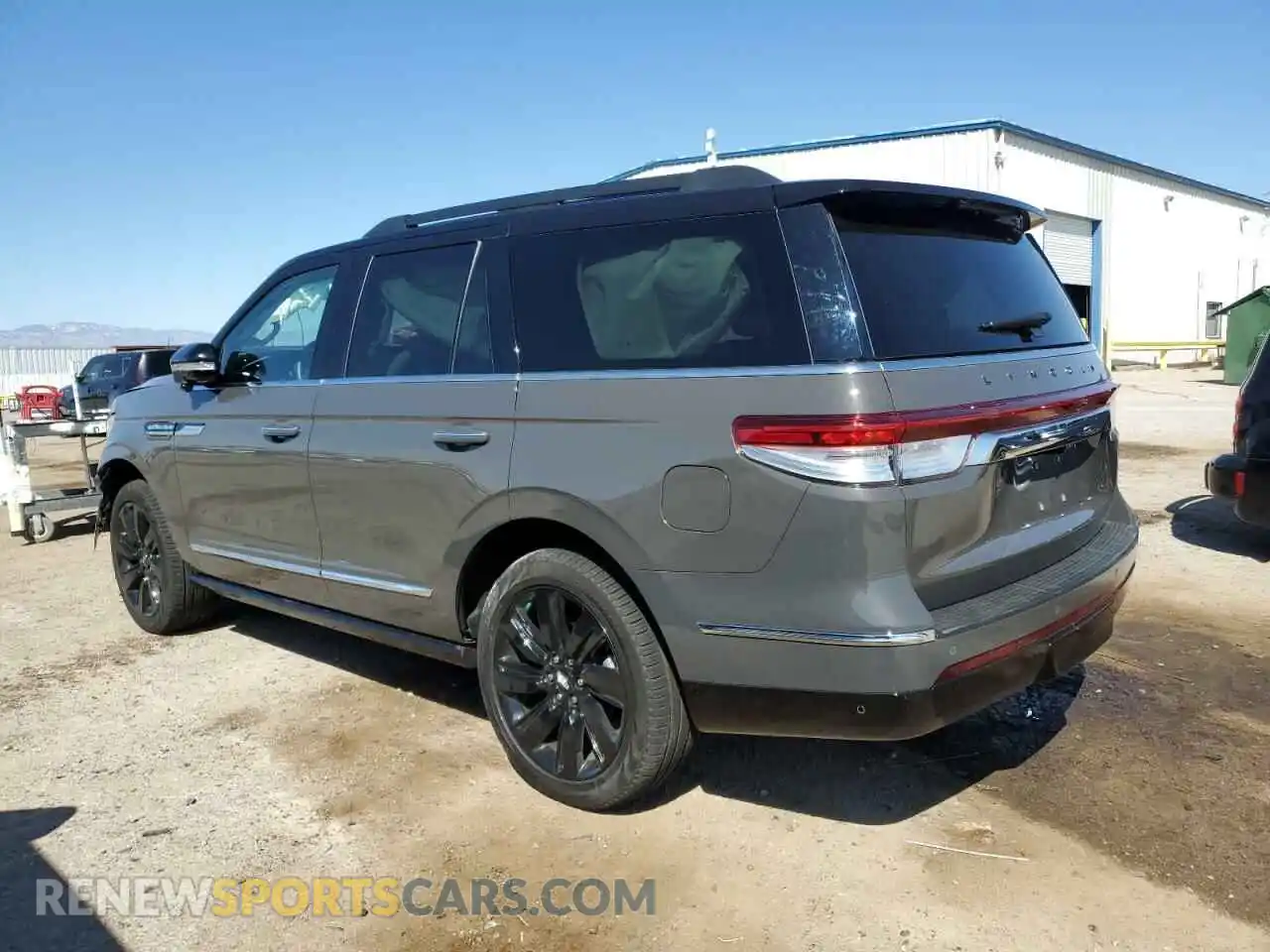2 fotografías del automóvil dañado 5LMJJ2TG1REL18997 LINCOLN NAVIGATOR 2024