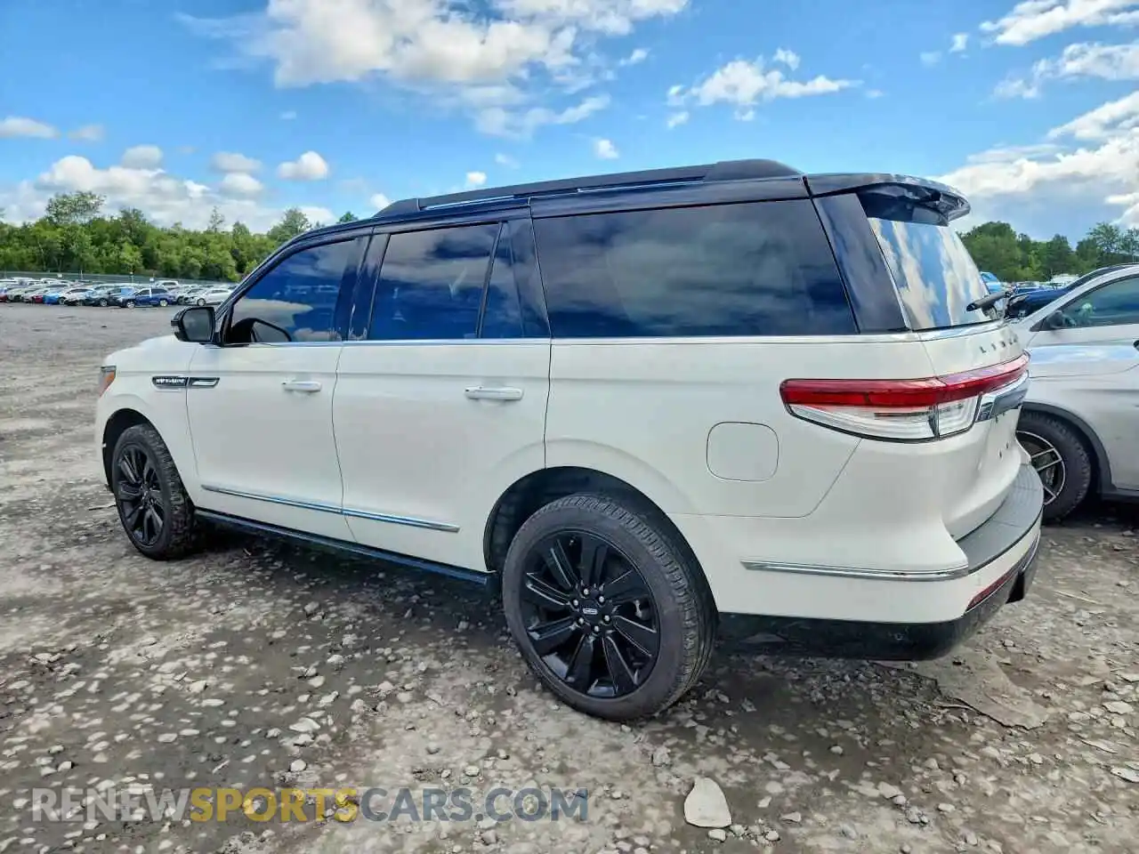 2 Photograph of a damaged car 5LMJJ2TG8REL01808 LINCOLN NAVIGATOR 2024
