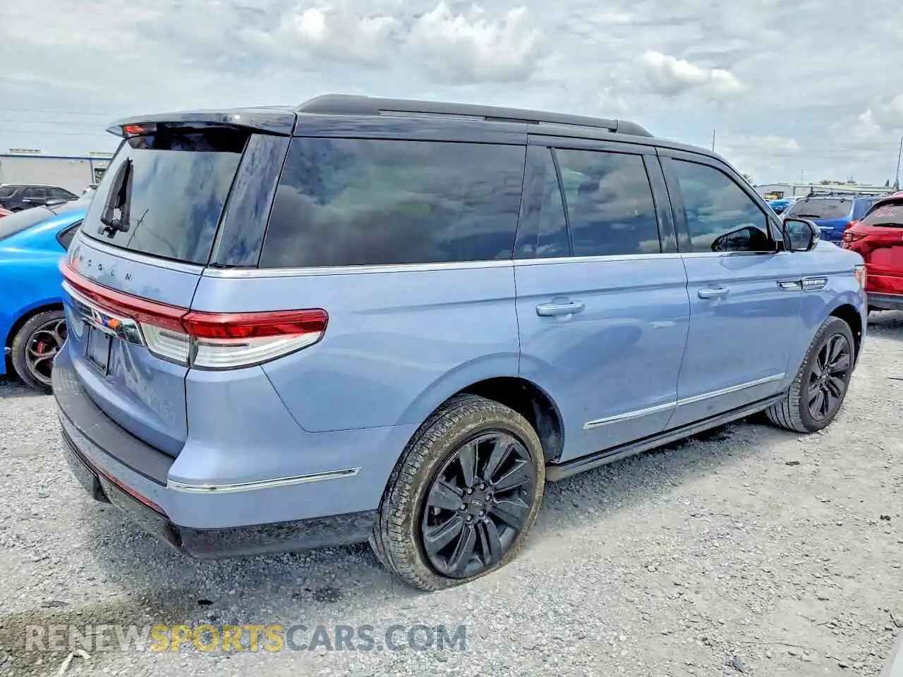 3 Фотография поврежденного автомобиля 5LMJJ2TGXREL09747 LINCOLN NAVIGATOR 2024