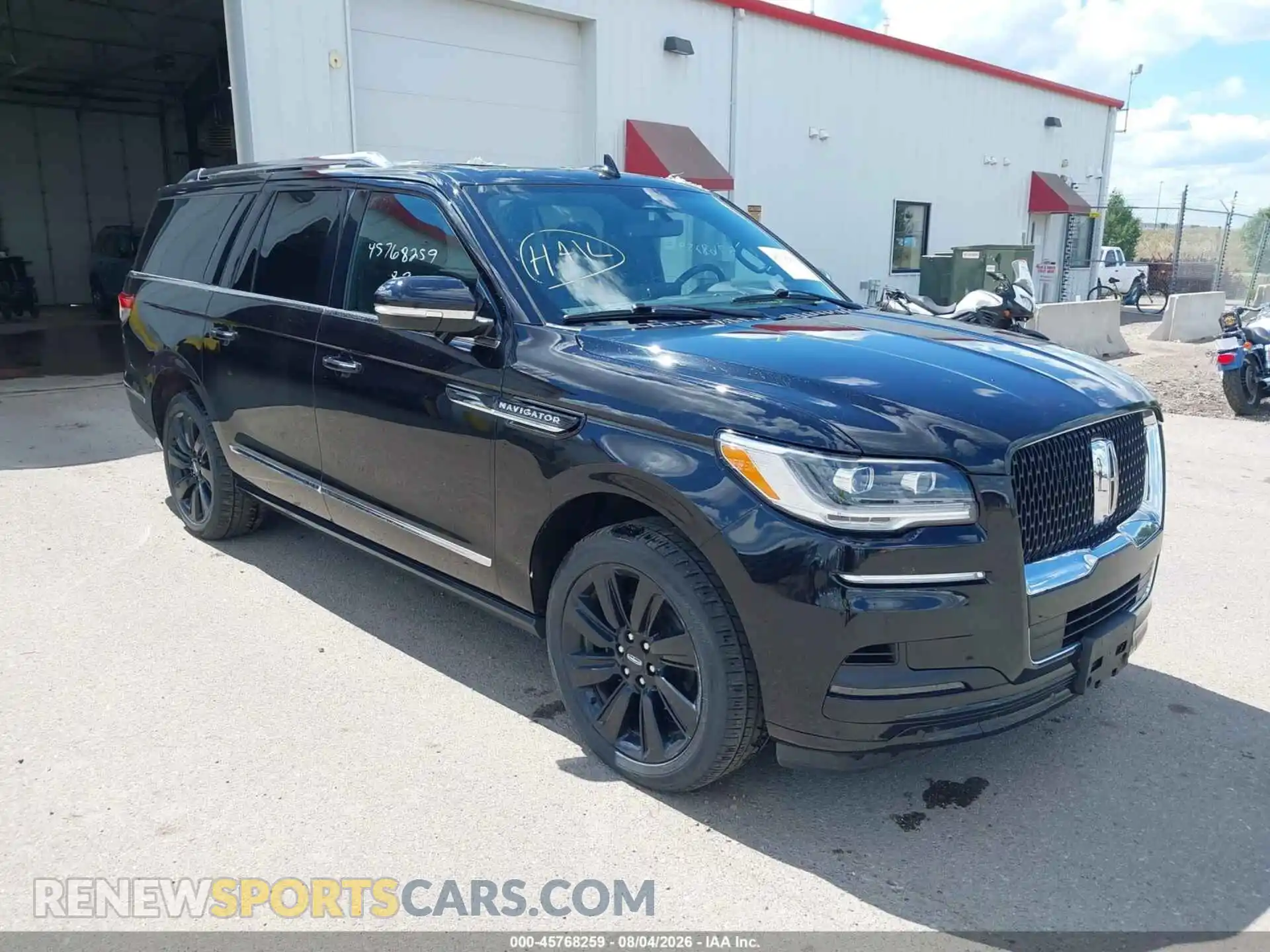 1 Photograph of a damaged car 5LMJJ3LG4REL00807 LINCOLN NAVIGATOR 2024