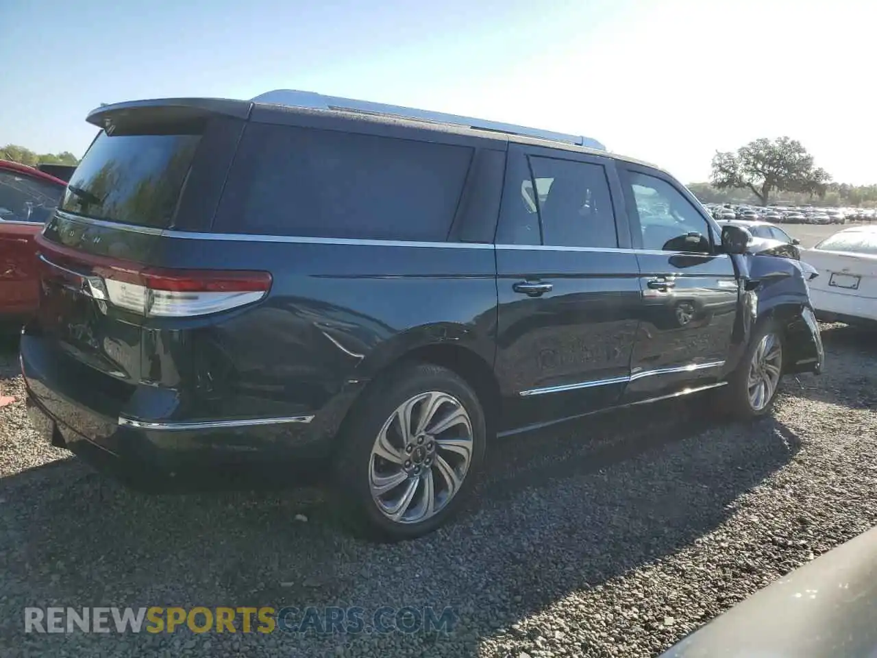 3 Photograph of a damaged car 5LMJJ3LG4REL05344 LINCOLN NAVIGATOR 2024