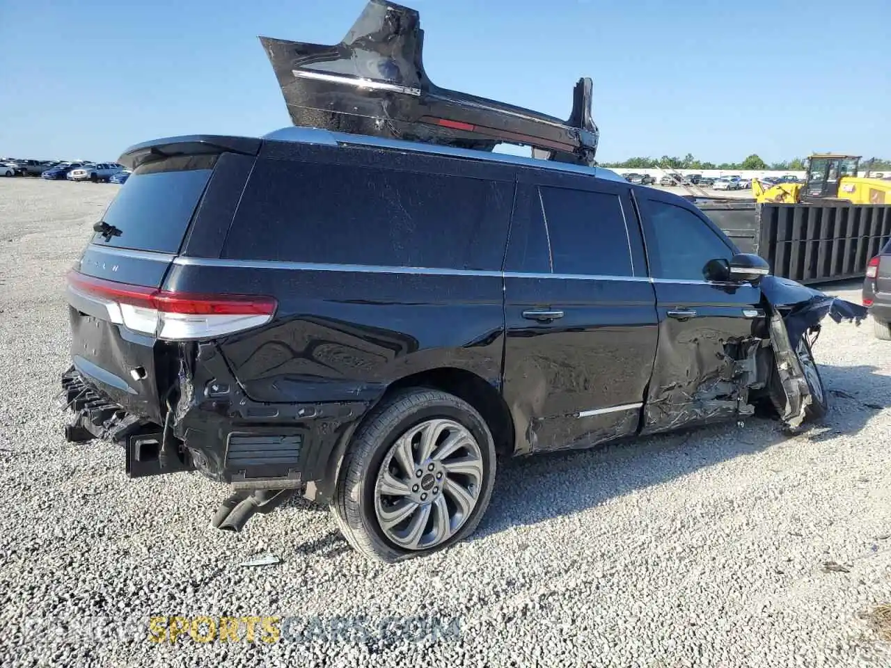 3 Photograph of a damaged car 5LMJJ3LGXREL01895 LINCOLN NAVIGATOR 2024