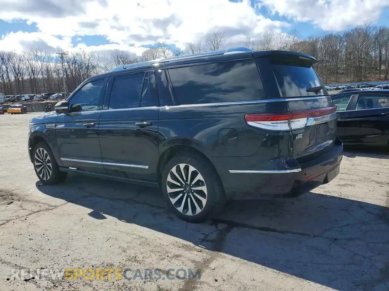 2 Photograph of a damaged car 5LMJJ3LGXREL17272 LINCOLN NAVIGATOR 2024