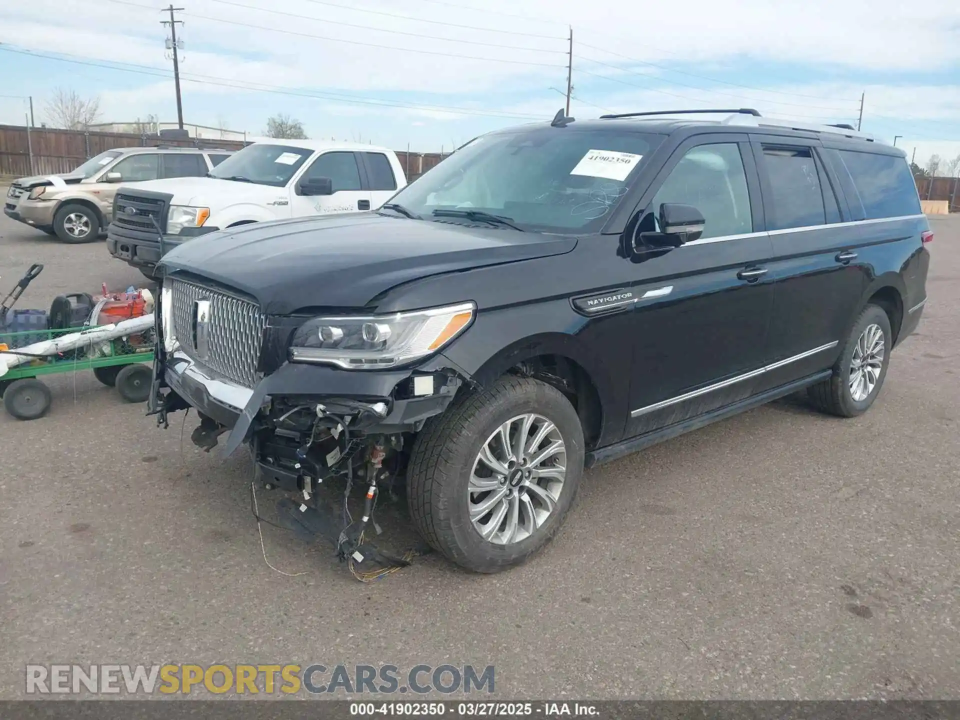 2 Photograph of a damaged car 5LMJJ3NG4REL06961 LINCOLN NAVIGATOR 2024