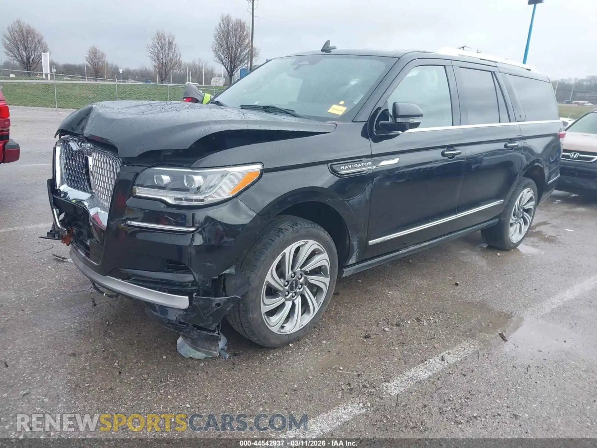 2 Фотография поврежденного автомобиля 5LMJJ3NGXREL05054 LINCOLN NAVIGATOR 2024