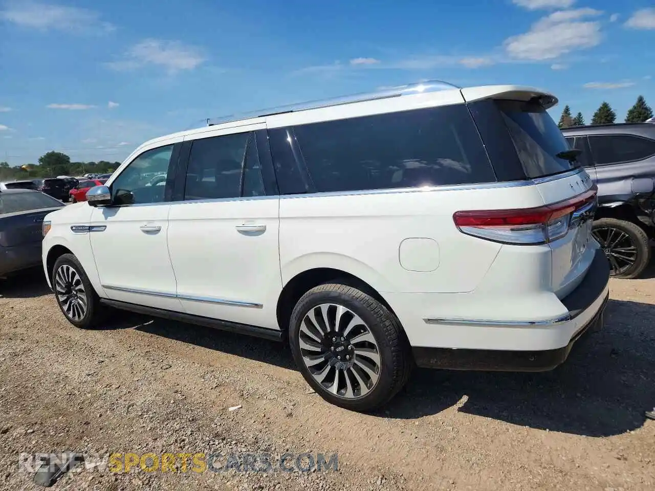 2 Фотография поврежденного автомобиля 5LMJJ3TGXREL21886 LINCOLN NAVIGATOR 2024