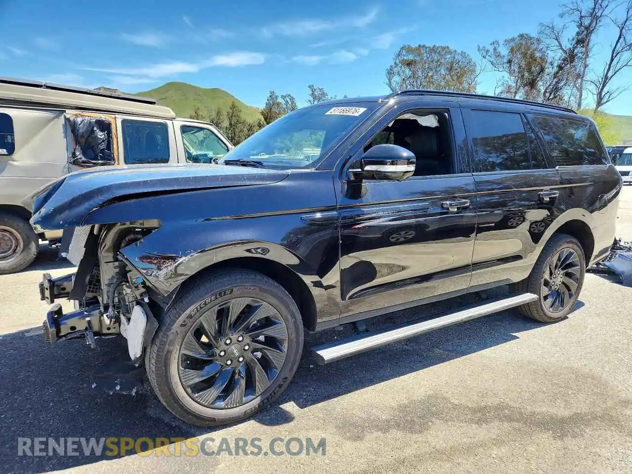 1 Photograph of a damaged car 5LMJJ2LG1SEL03745 LINCOLN NAVIGATOR 2025