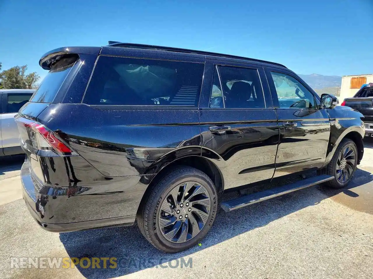 3 Photograph of a damaged car 5LMJJ2LG1SEL03745 LINCOLN NAVIGATOR 2025