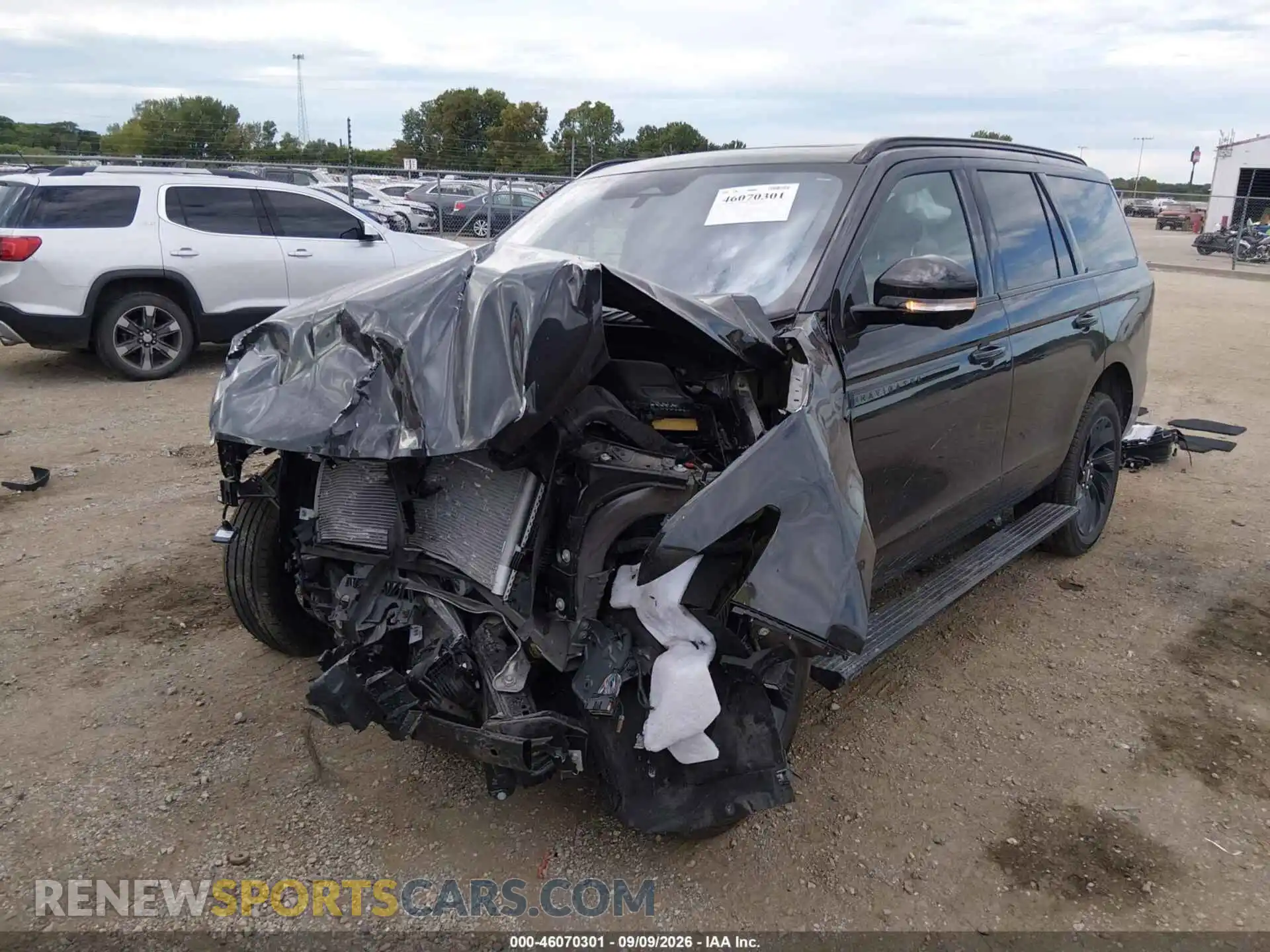 2 Фотография поврежденного автомобиля 5LMJJ2LG4SEL12634 LINCOLN NAVIGATOR 2025