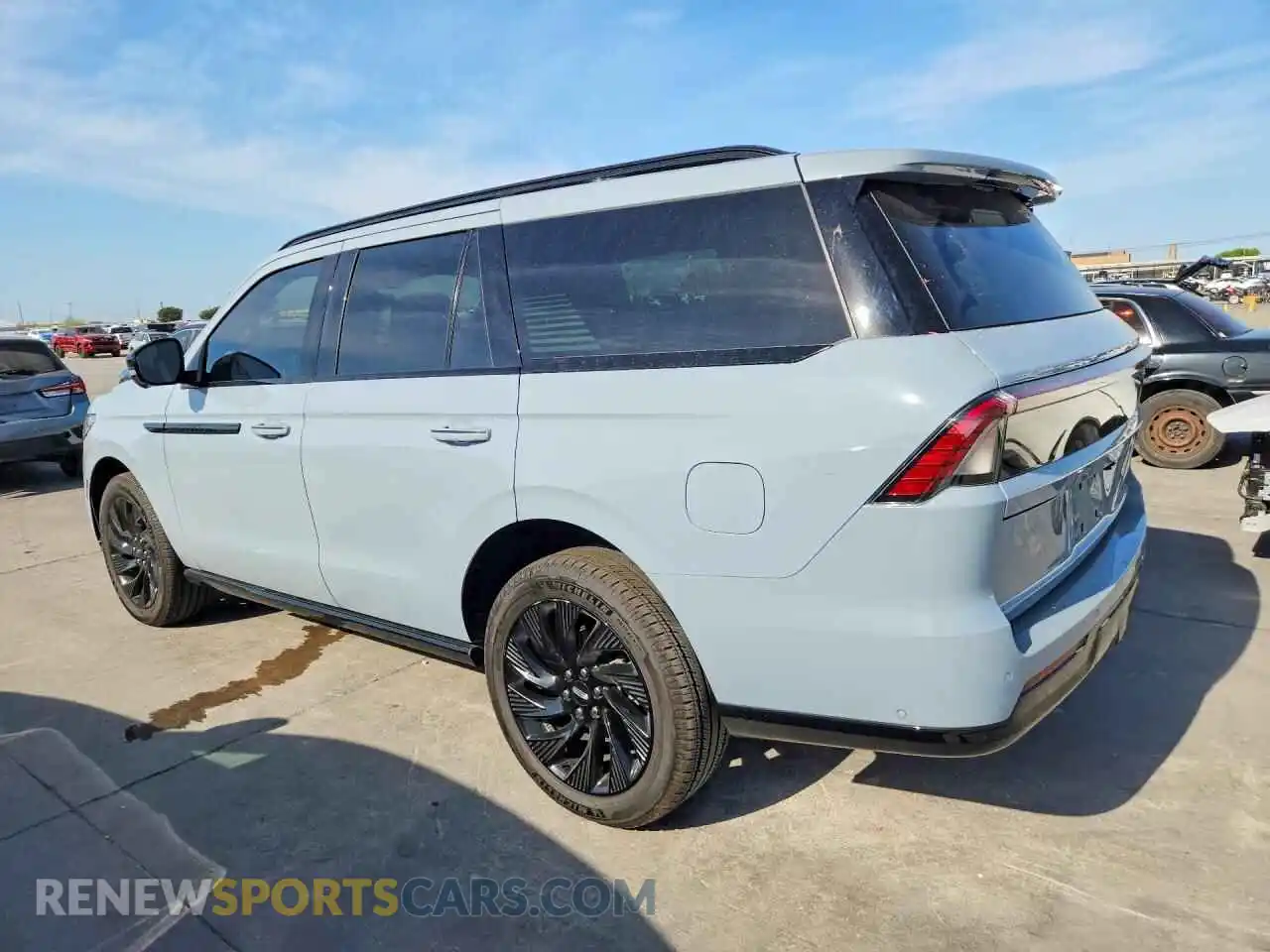 2 Фотография поврежденного автомобиля 5LMJJ2LG9SEL08563 LINCOLN NAVIGATOR 2025
