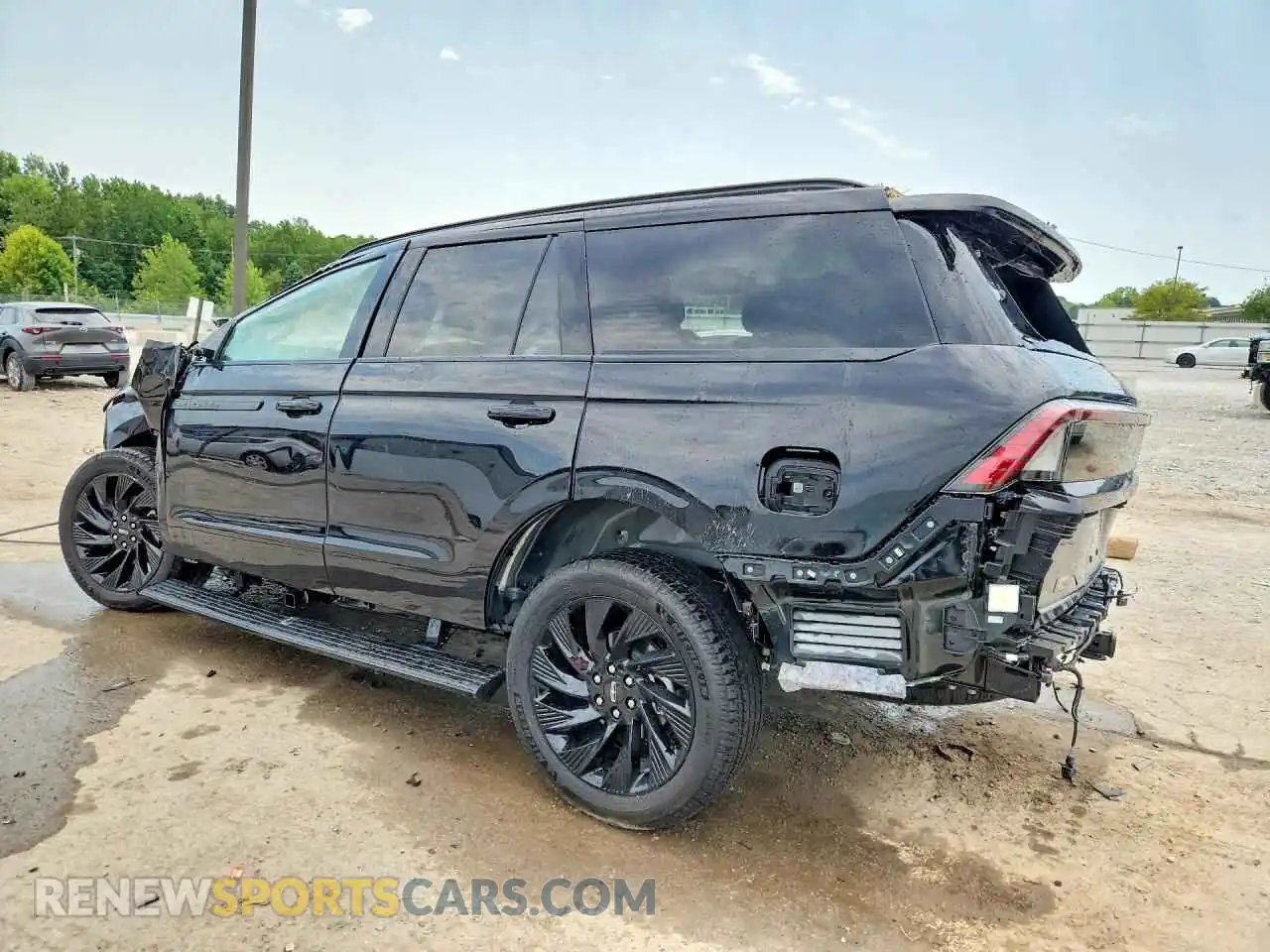 2 Photograph of a damaged car 5LMJJ2LGXVEL01903 LINCOLN NAVIGATOR 2027