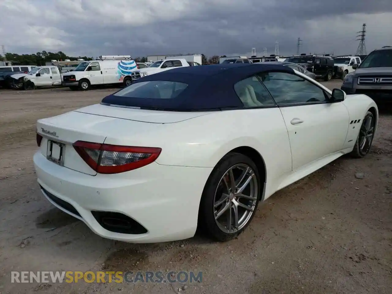 3 Photograph of a damaged car ZAM45VMA8K0339462 MASERATI ALL MODELS 2019