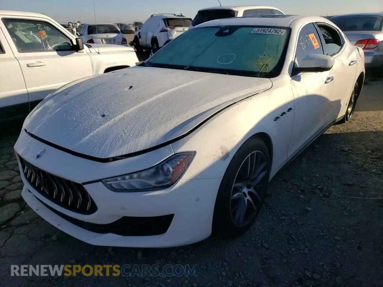 2 Photograph of a damaged car ZAM57XSA0K1314322 MASERATI ALL MODELS 2019