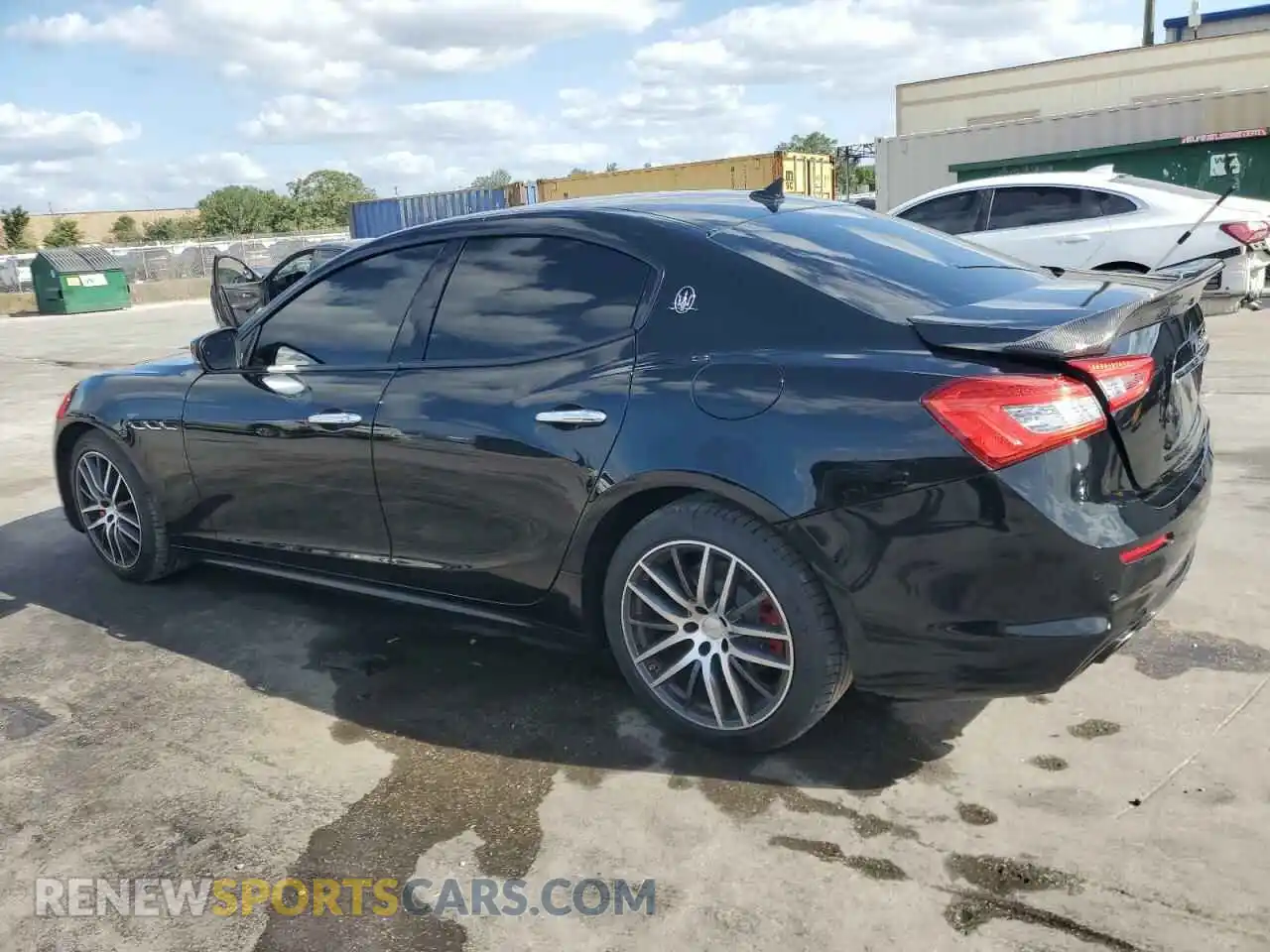 2 Photograph of a damaged car ZAM57XSA3K1311169 MASERATI ALL MODELS 2019